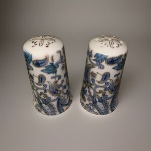 Vintage Lefton Blue Paisley Salt & Pepper Shakers Good Condition #2346